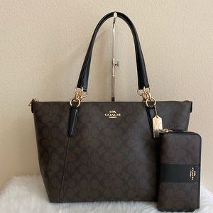Coach purse and wallet set